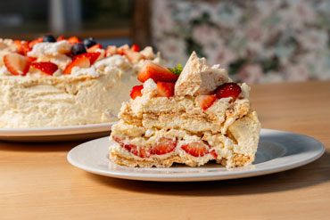 Dining facilities at Coombehouse care home Reading